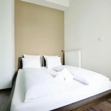Standard By Hi5- Bajcsy Apartment *
