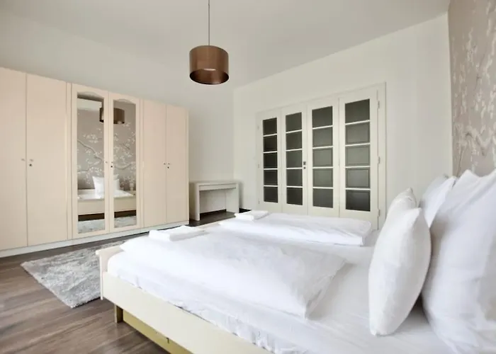 Standard By Hi5- Bajcsy * Budapest